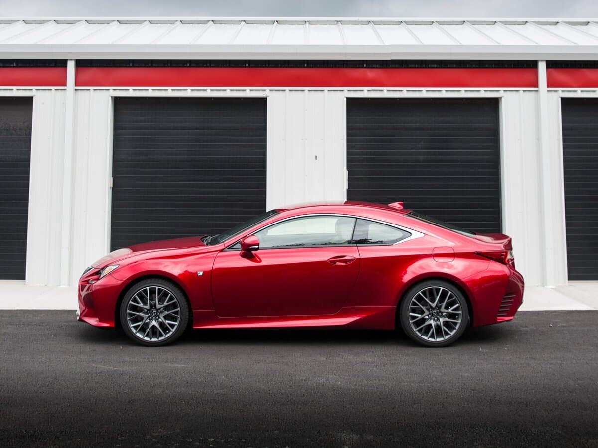 Lexus RC I — Yandan