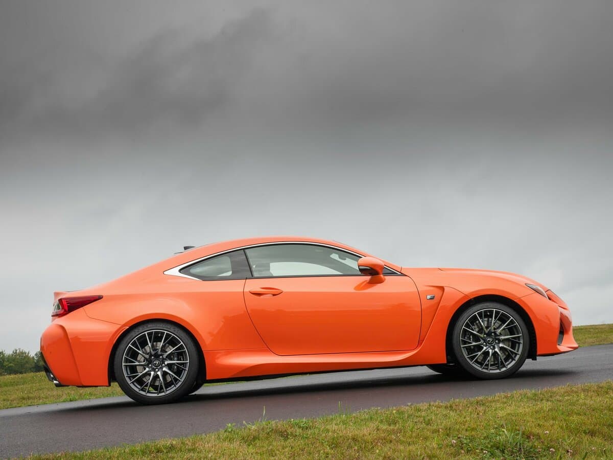 Lexus RC F I — Yandan