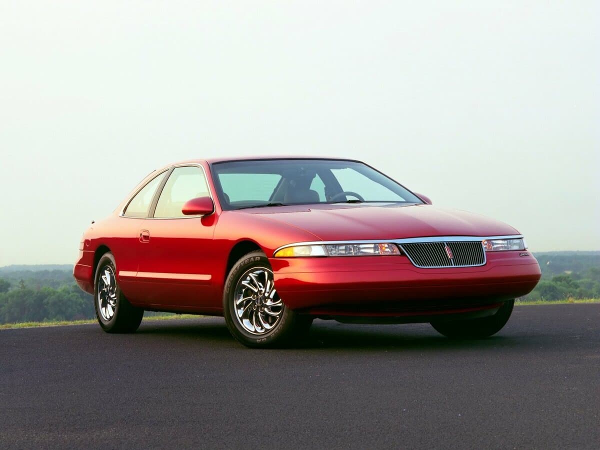 Lincoln Mark VIII I — Öndən
