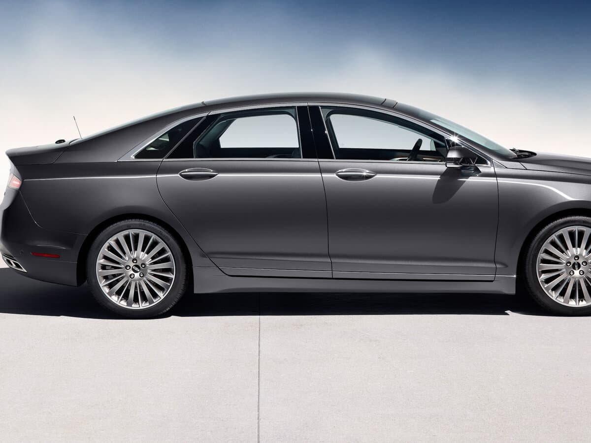 Lincoln MKZ II — Yandan