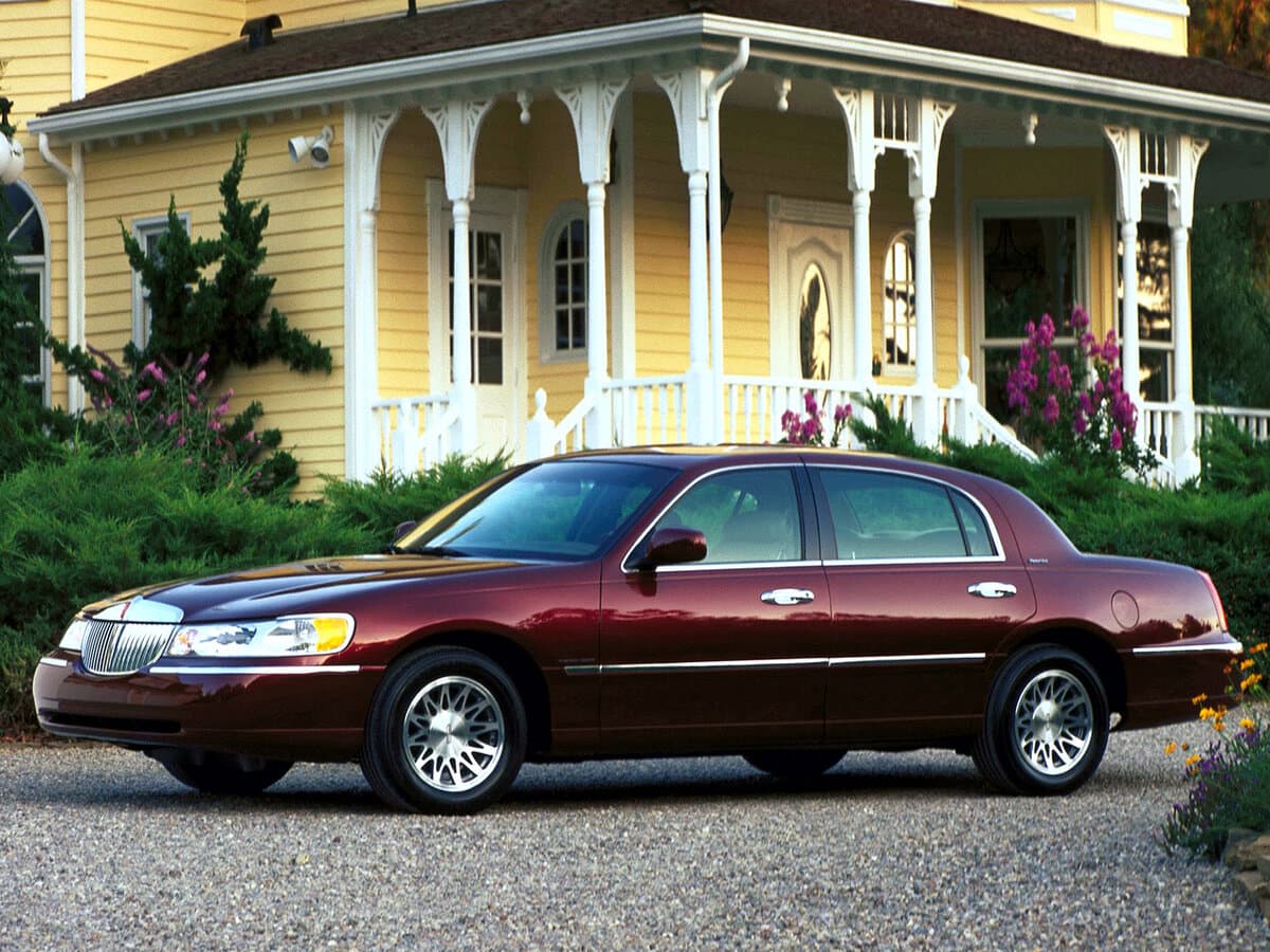 Lincoln Town Car III — Yandan
