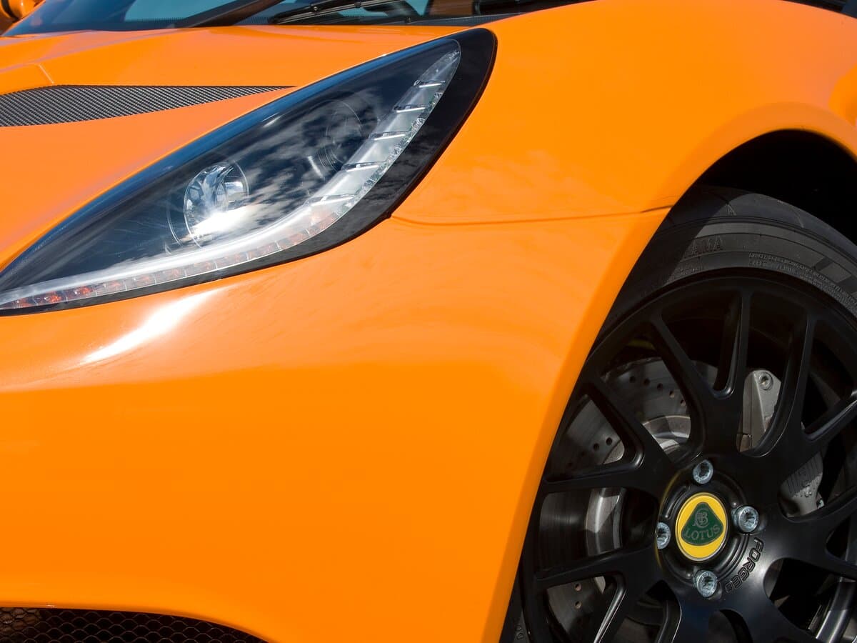 Lotus Elise III — Fara