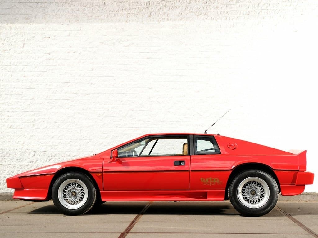 Lotus Esprit III — Yandan