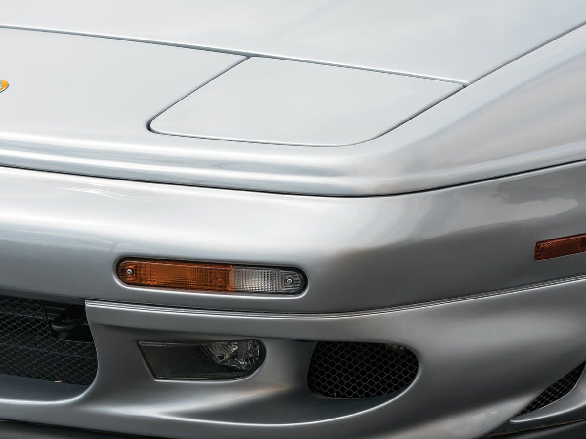 Lotus Esprit V — Fara