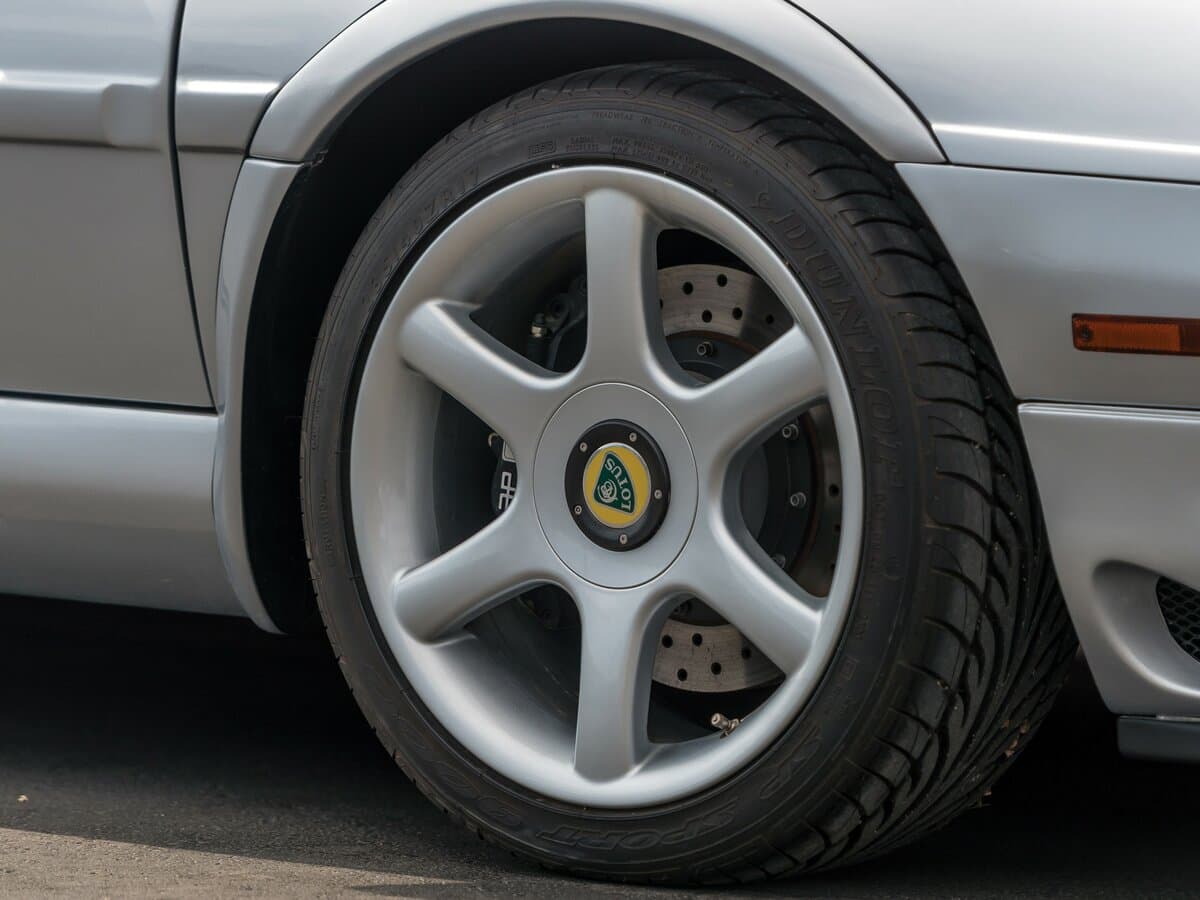 Lotus Esprit V — Təkər