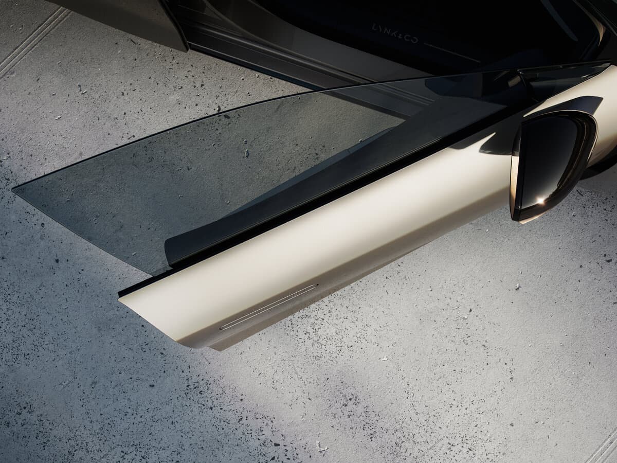 Lynk & Co 07 I — Qapı