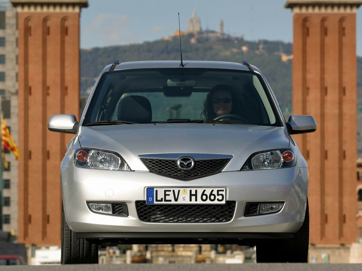 Mazda 2 I (DY) — Öndən