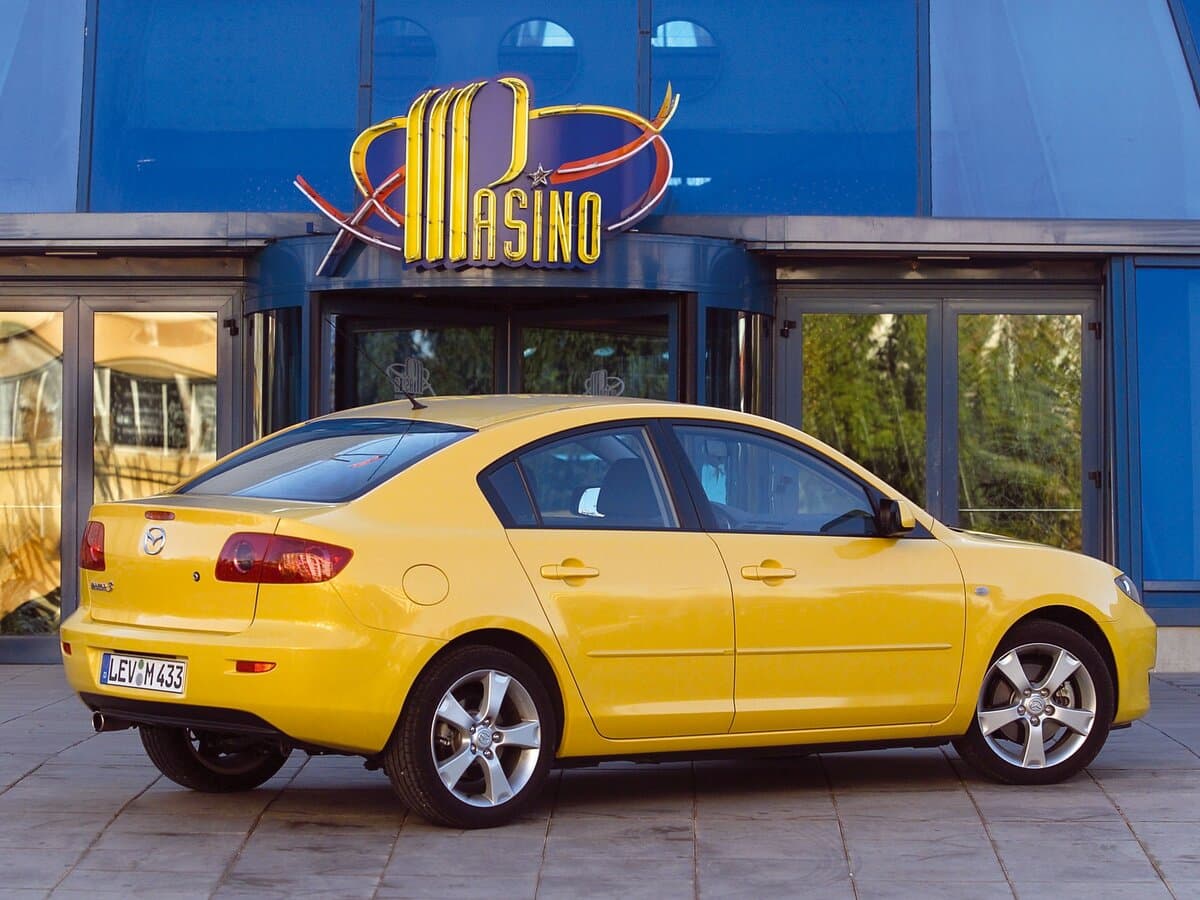 Mazda 3 I (BK) — 3/4 arxadan