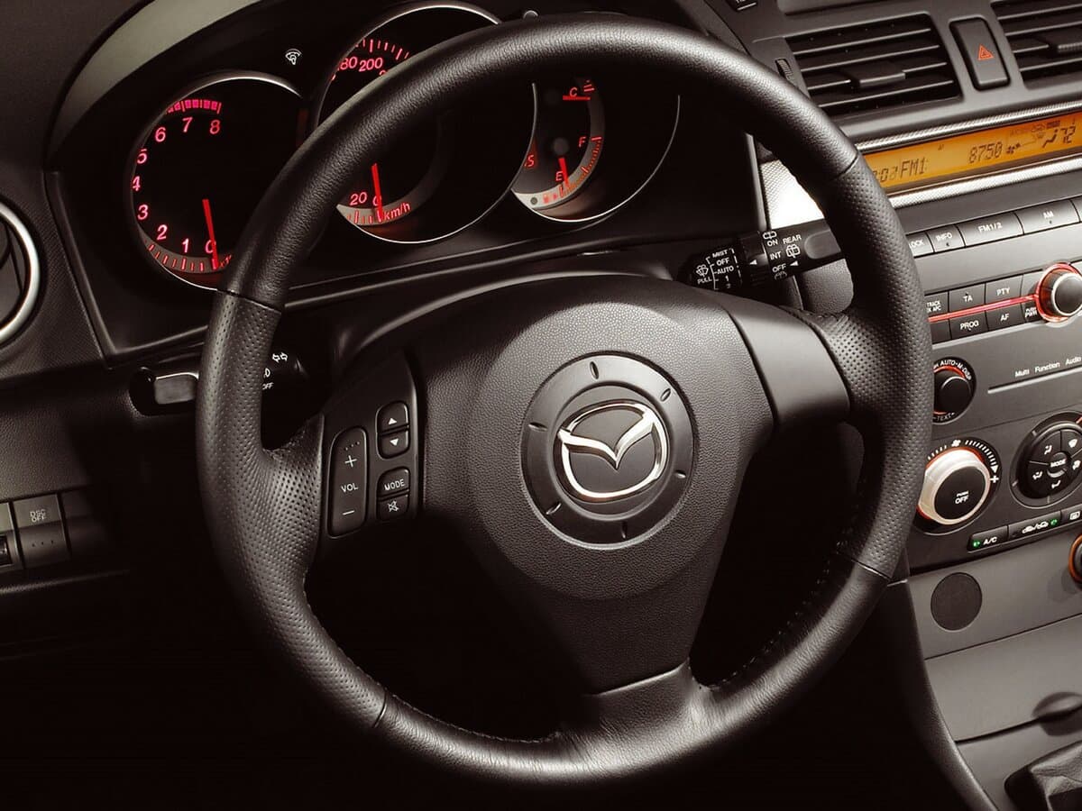 Mazda 3 I (BK) — Sükan