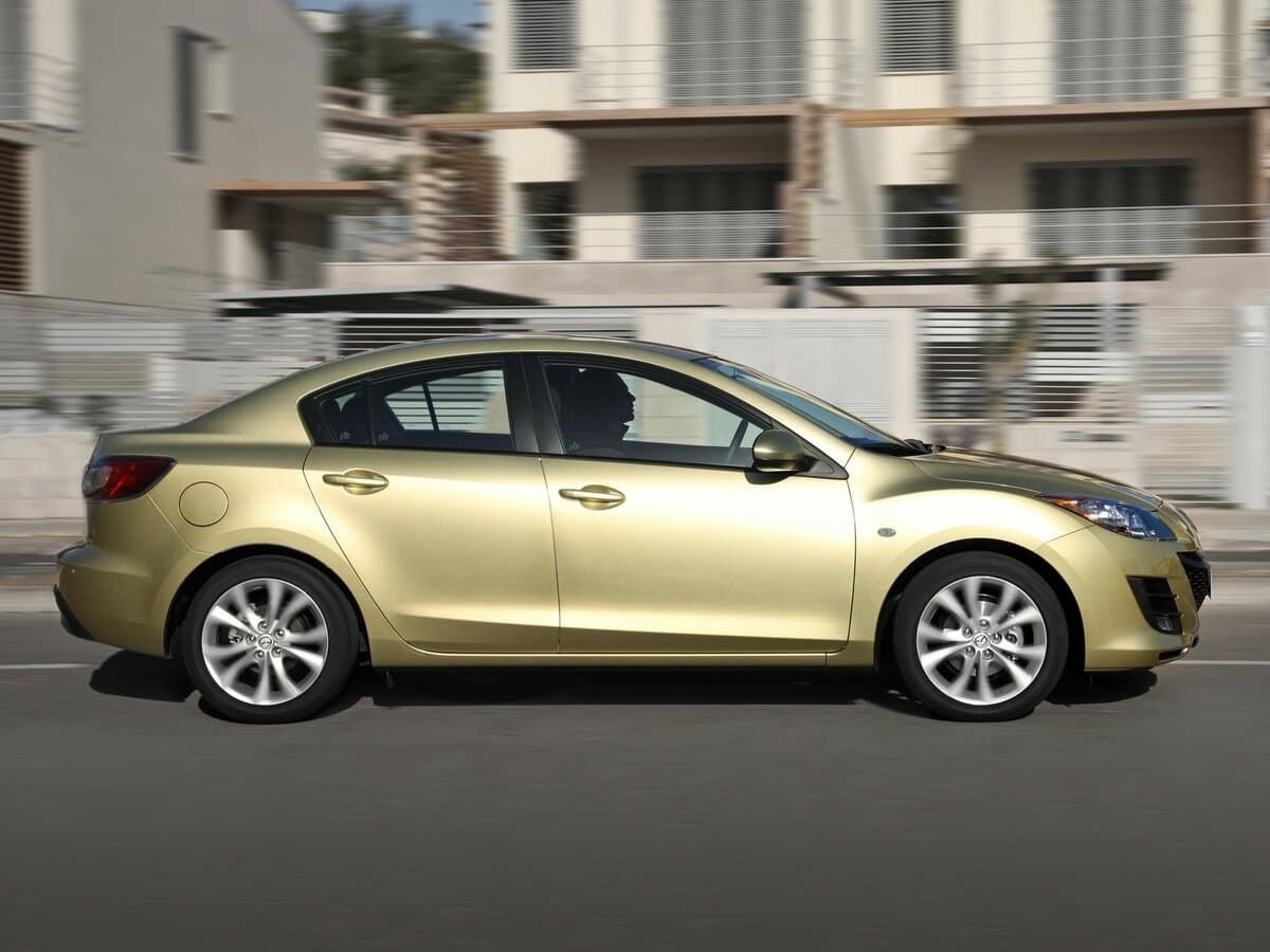 Mazda 3 II (BL) — Yandan
