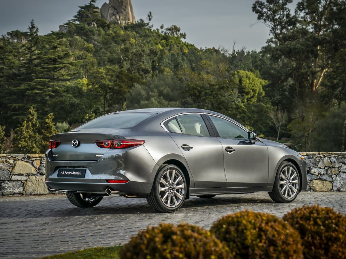 Mazda 3 IV (BP) — 3/4 arxadan