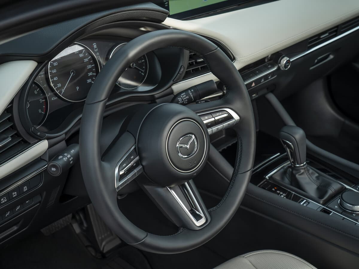 Mazda 3 IV (BP) — Sükan