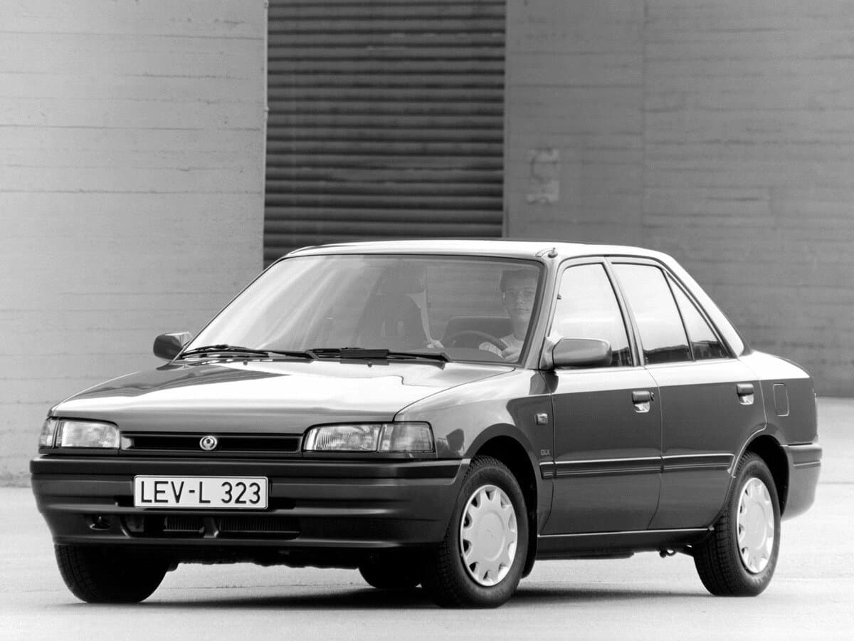 Mazda 323 IV (BG) — öndən görünüş