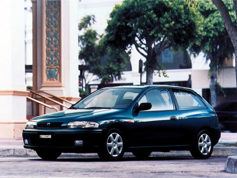 Mazda 323 V (BA) — Əsas şəkil