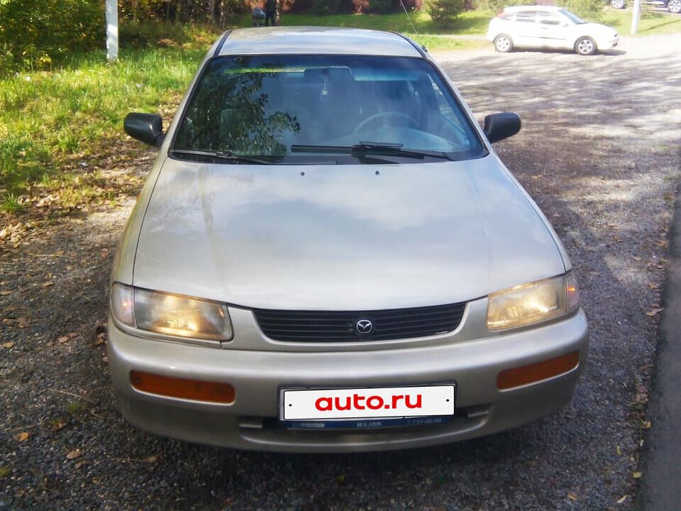 Mazda 323 V (BA) — Öndən