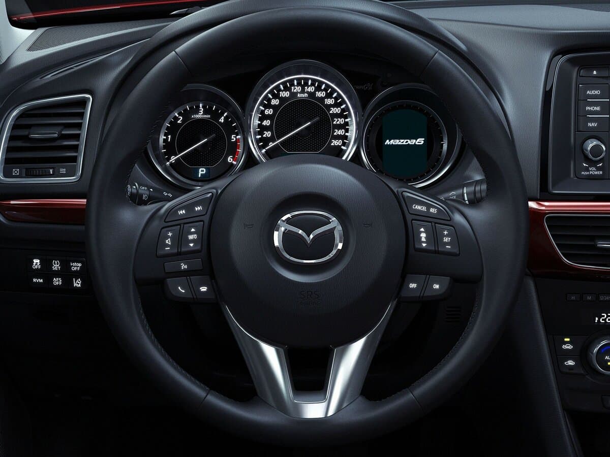 Mazda 6 III (GJ) — Sükan