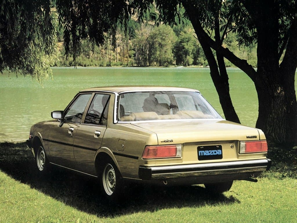 Mazda 626 I (CB) — 3/4 arxadan