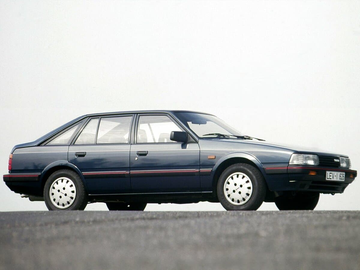 Mazda 626 II (GC) — Yandan