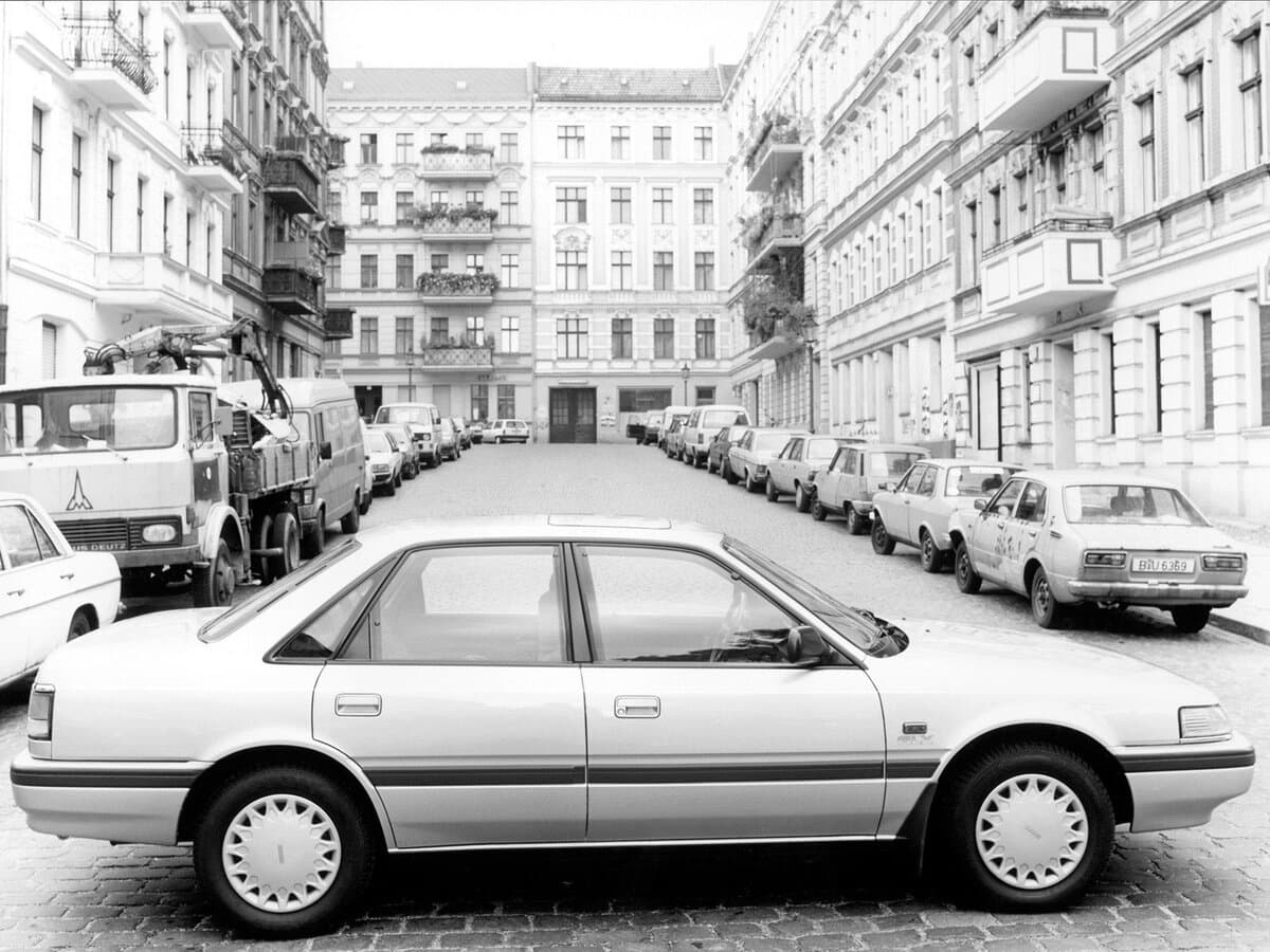 Mazda 626 III (GD) — Yandan