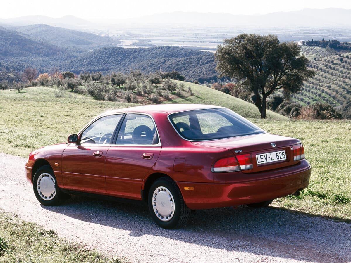Mazda 626 IV (GE) — 3/4 arxadan