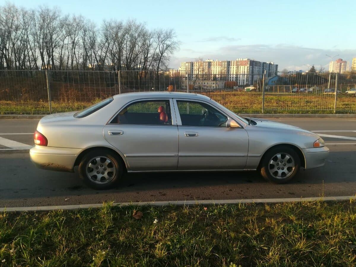 Mazda 626 V (GF) — Yandan