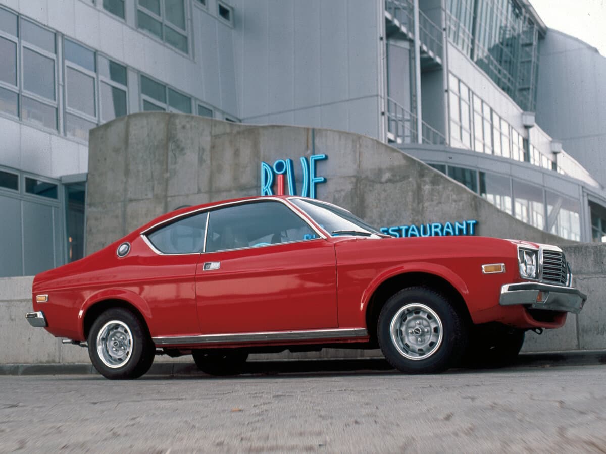 Mazda 929 LA2 — Yandan