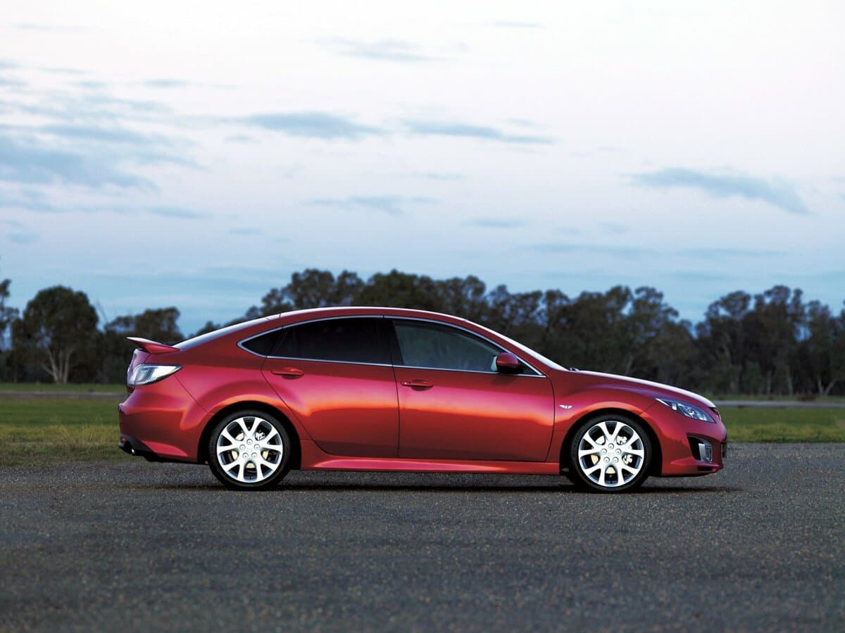 Mazda Atenza II — Yandan