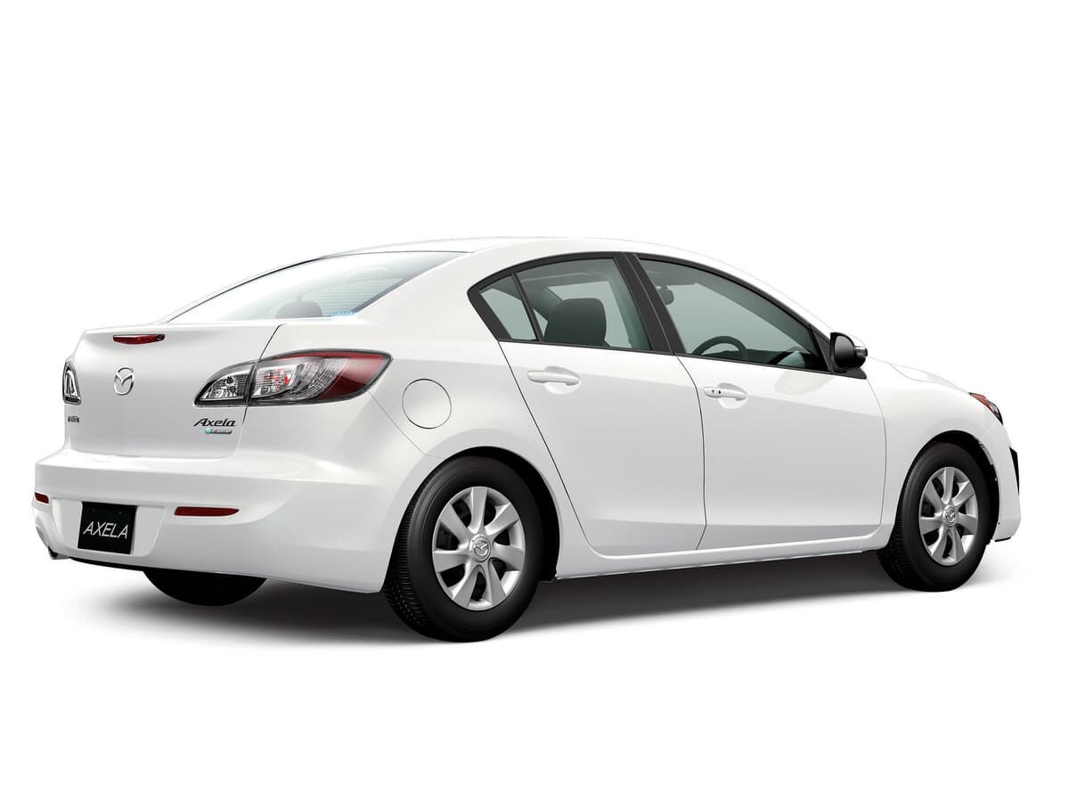Mazda Axela II — 3/4 arxadan