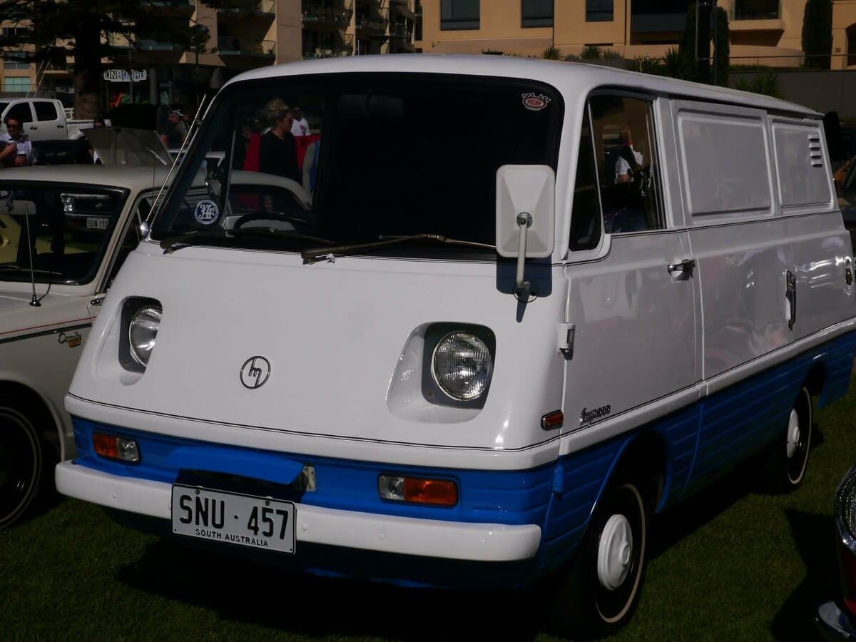 Mazda Bongo I — Öndən
