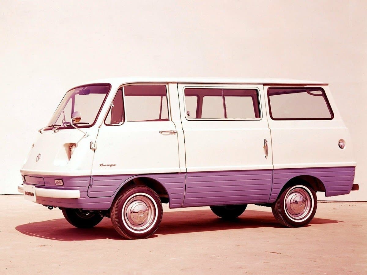Mazda Bongo I — Yandan