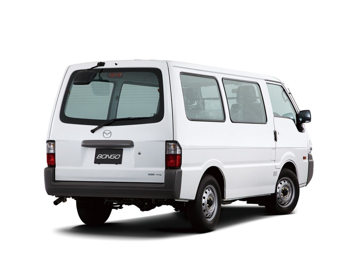 Mazda Bongo IV — 3/4 arxadan