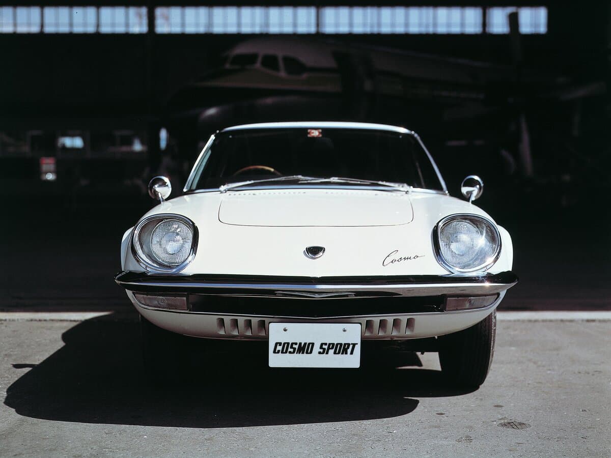 Mazda Cosmo L10 — Öndən
