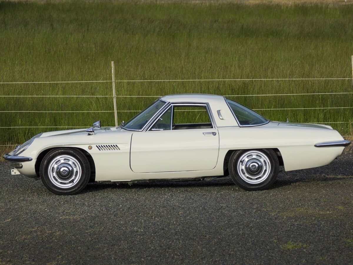 Mazda Cosmo L10 — Yandan