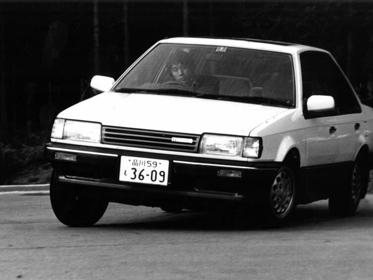 Mazda Familia V (BF) — Öndən