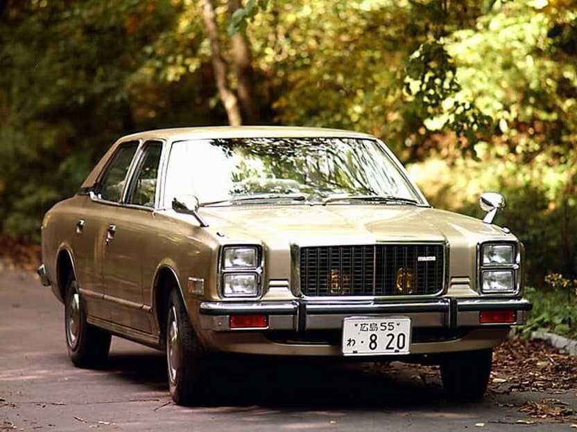Mazda Luce III — öndən görünüş