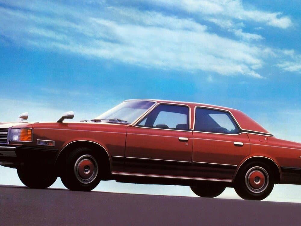 Mazda Luce III — Yandan