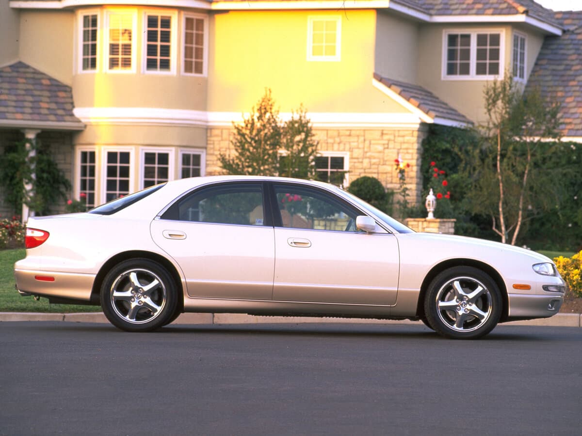 Mazda Millenia I — Yandan