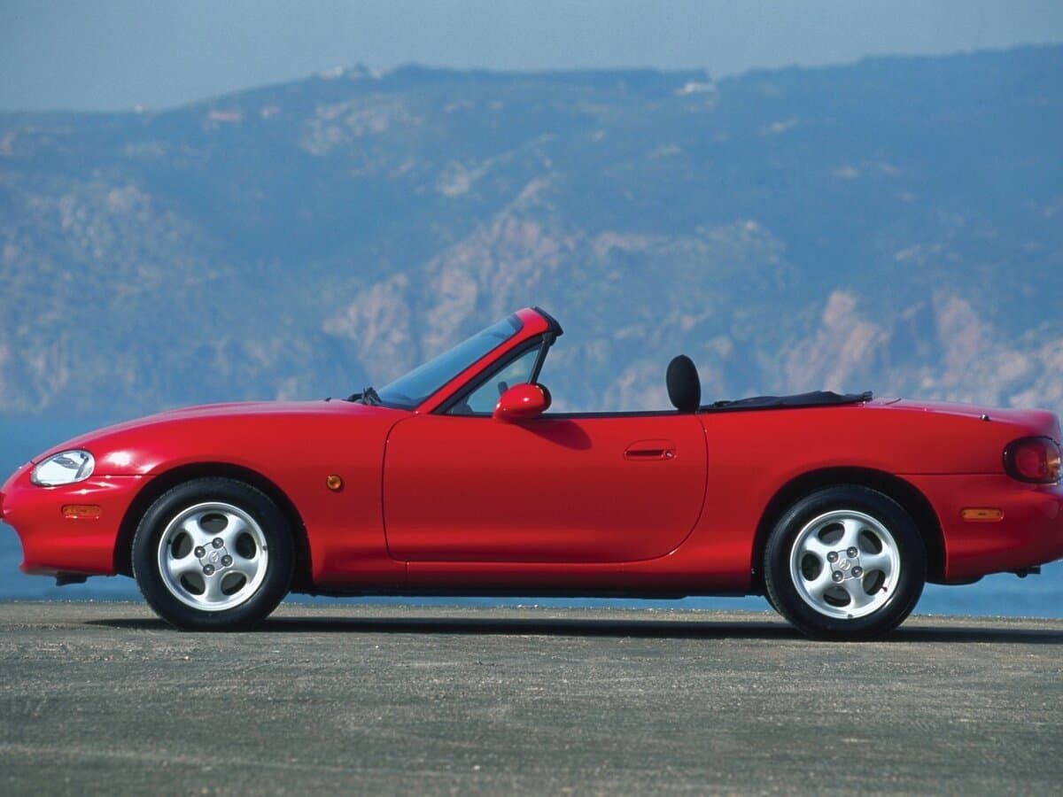 Mazda MX-5 II (NB) — Yandan