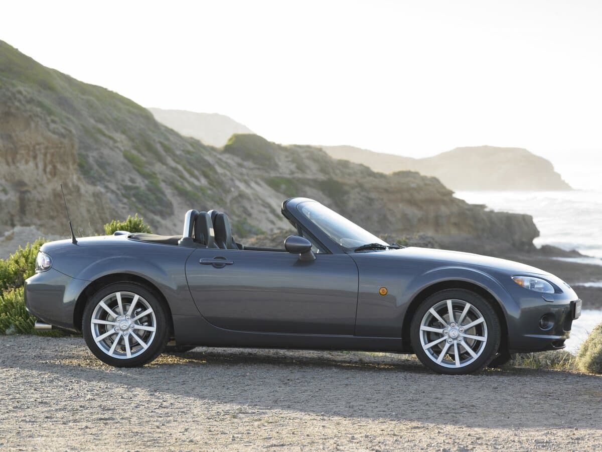 Mazda MX-5 III (NC) — Yandan