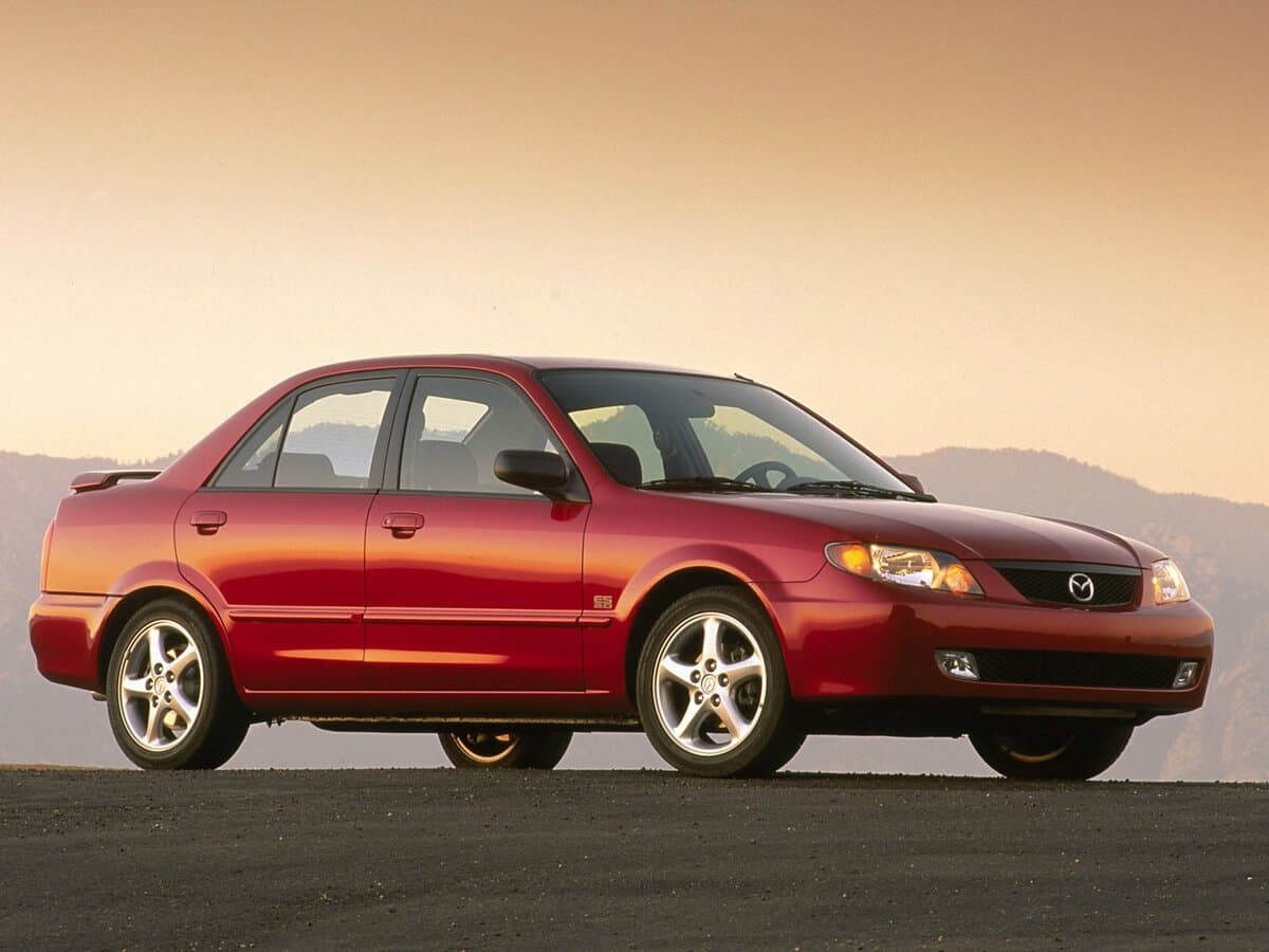 Mazda Protege III (BJ) — Yandan