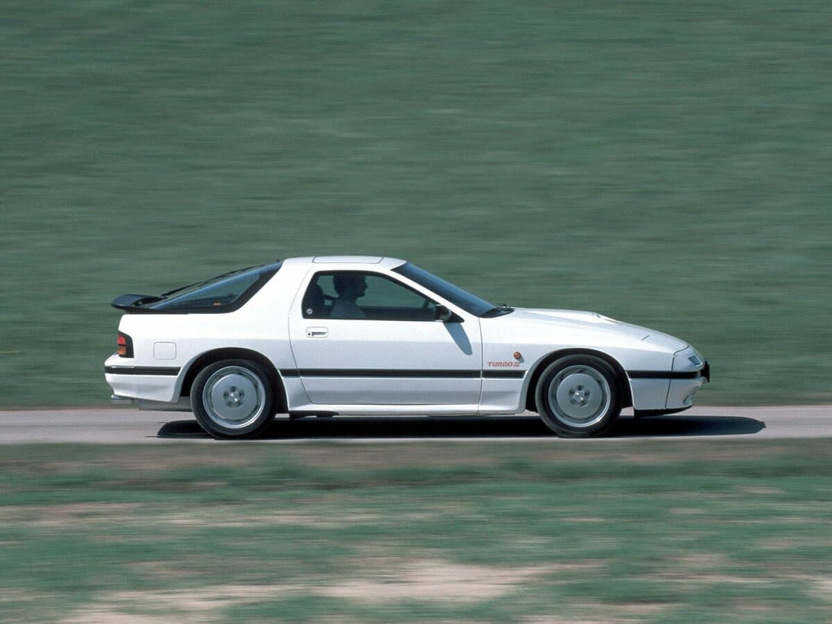 Mazda RX-7 II (FC) — Yandan
