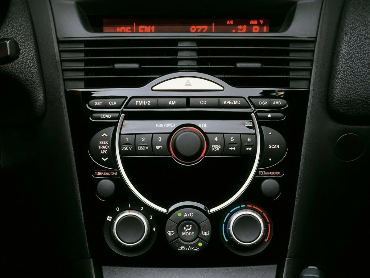 Mazda RX-8 I — Salon, öndən