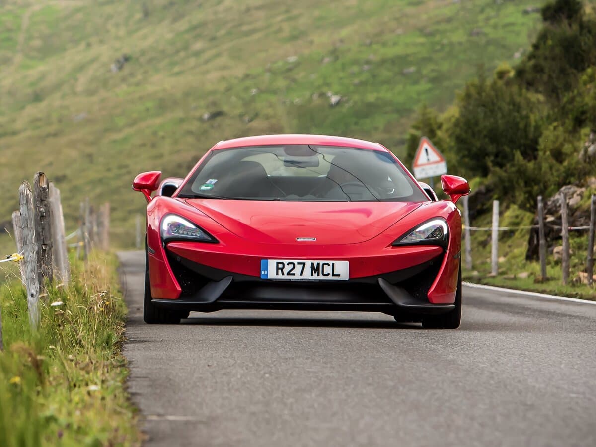 McLaren 540C I — Öndən