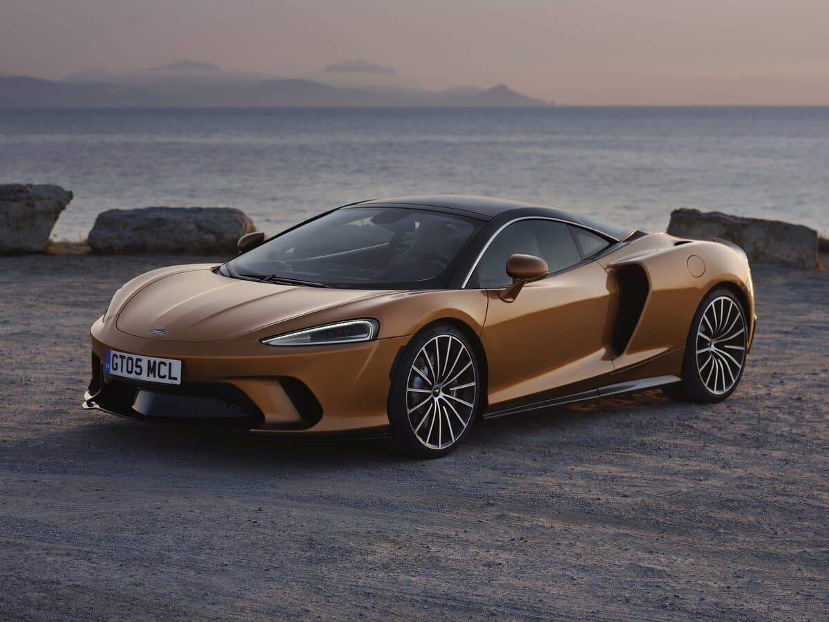 McLaren GT