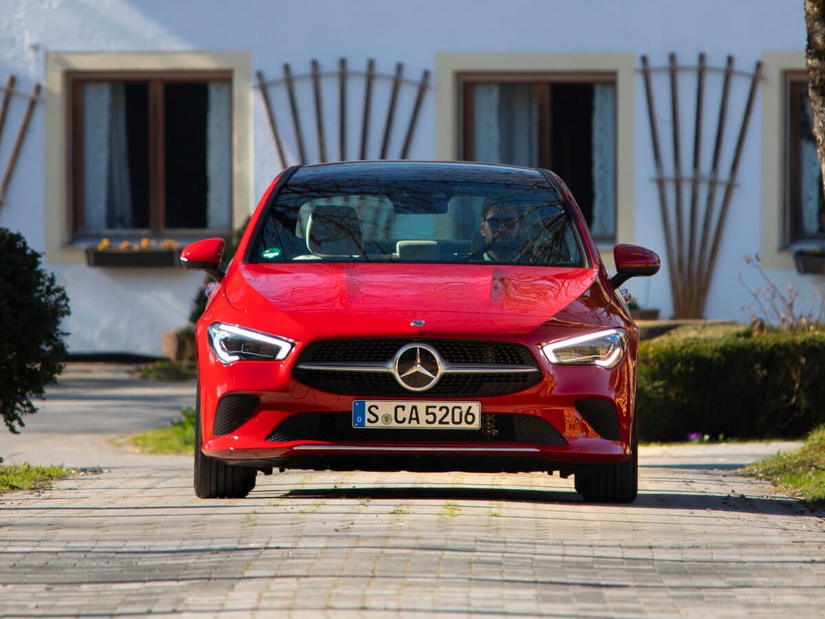 Mercedes-Benz CLA II (C118, X118) — Öndən