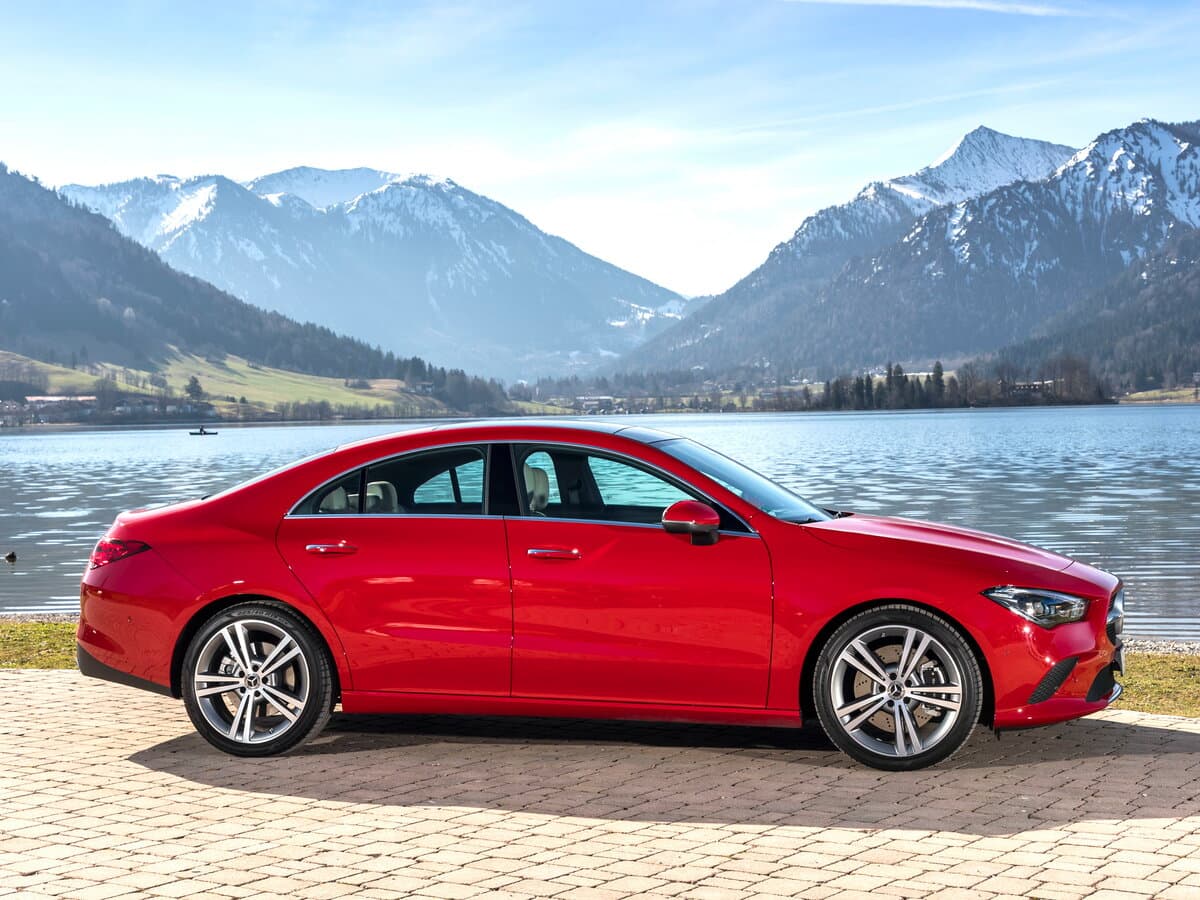 Mercedes-Benz CLA II (C118, X118) — Yandan