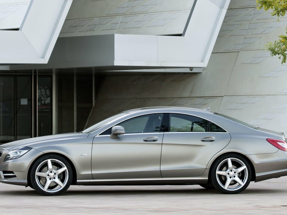 Mercedes-Benz CLS II (C218) — Yandan