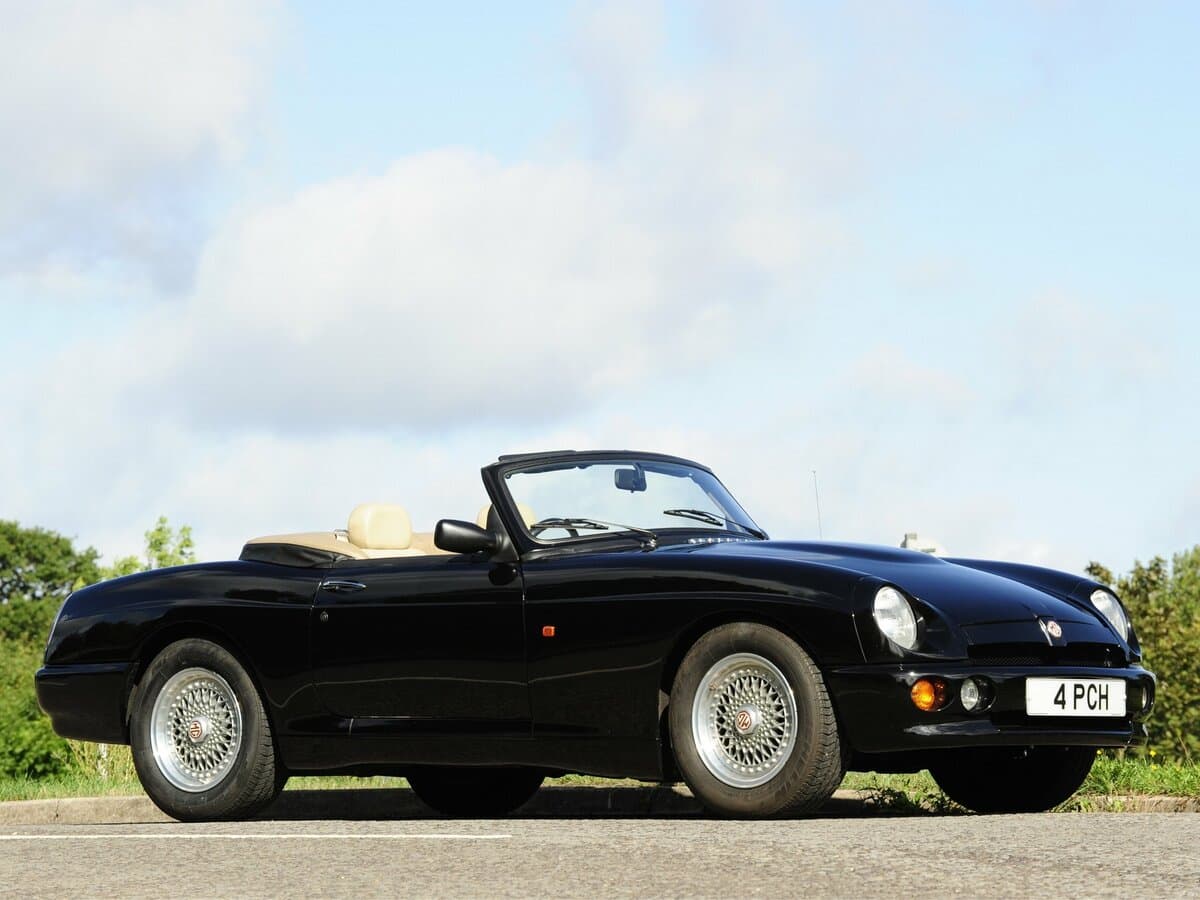 MG RV8 1992 – 1995 — Yandan