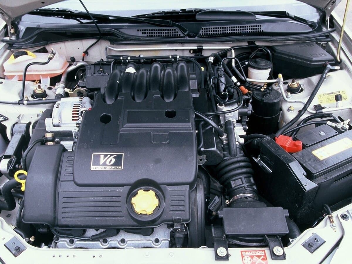 MG ZS I — Salon, öndən