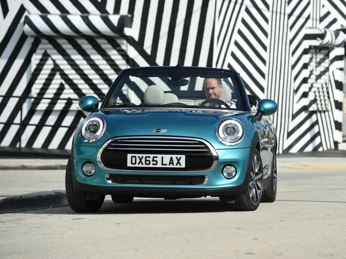 Mini Cabrio III — Öndən